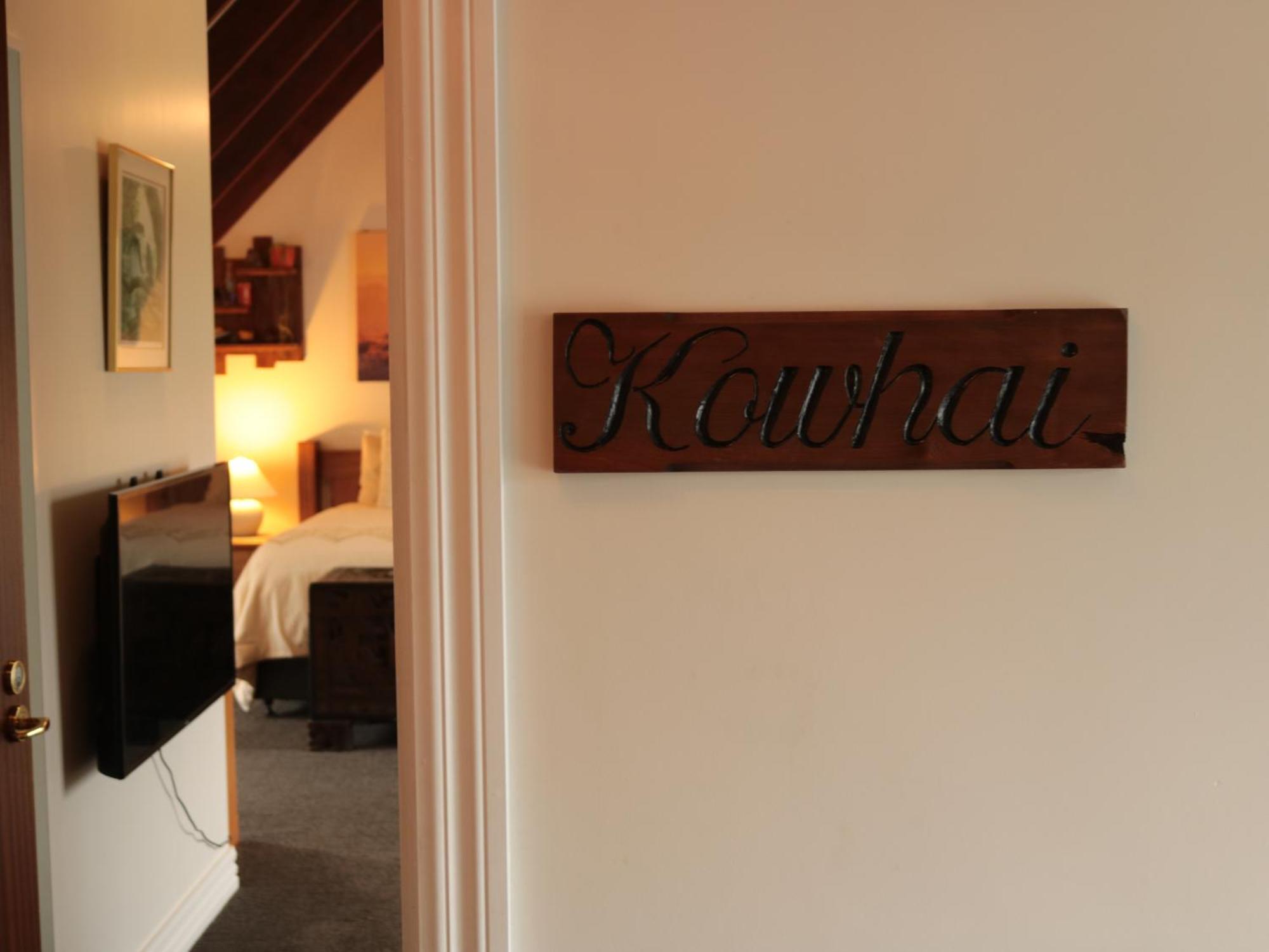 Westholm Lodge Harihari Экстерьер фото