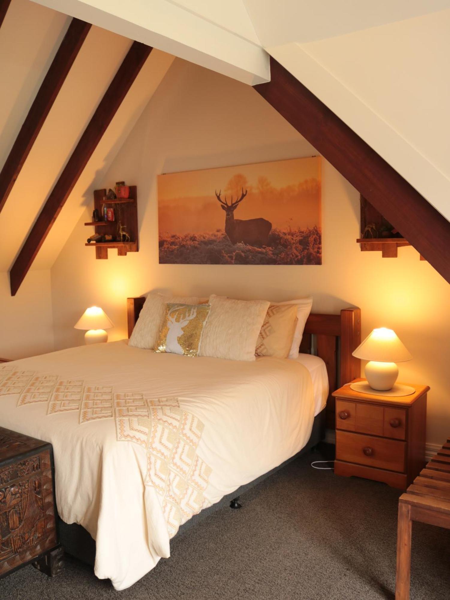 Westholm Lodge Harihari Экстерьер фото