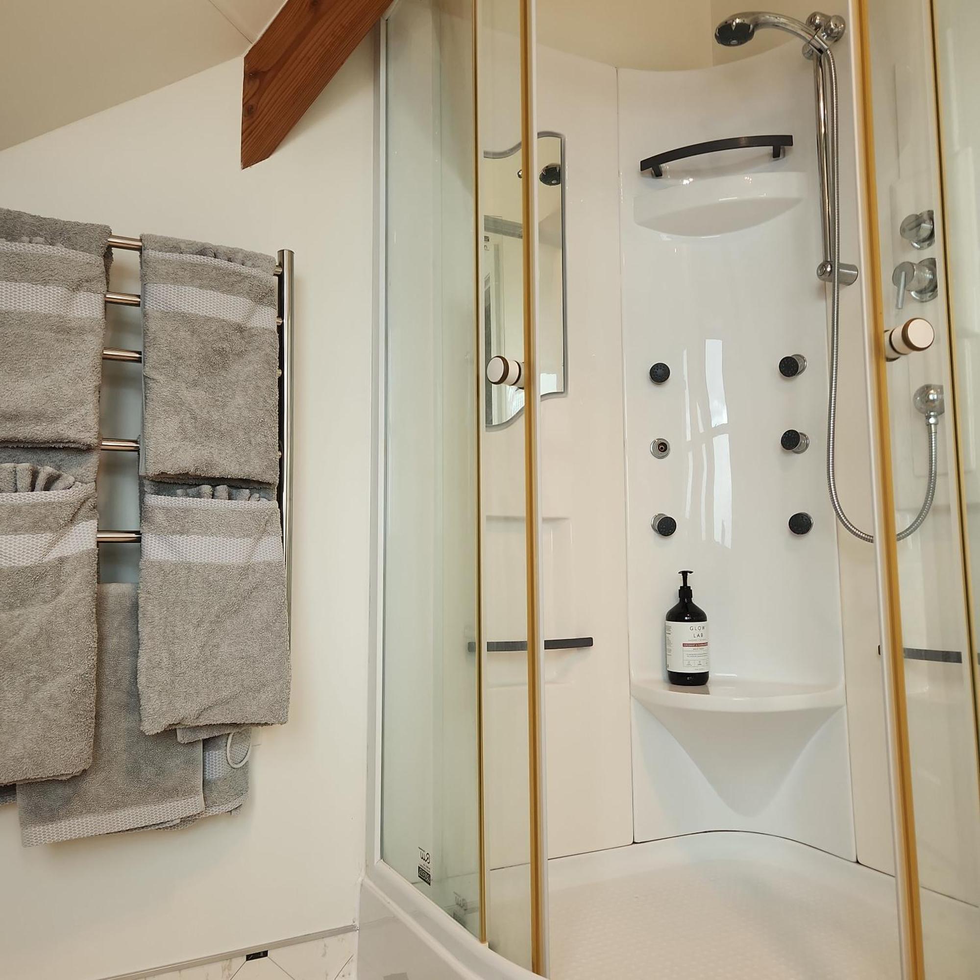 Westholm Lodge Harihari Экстерьер фото