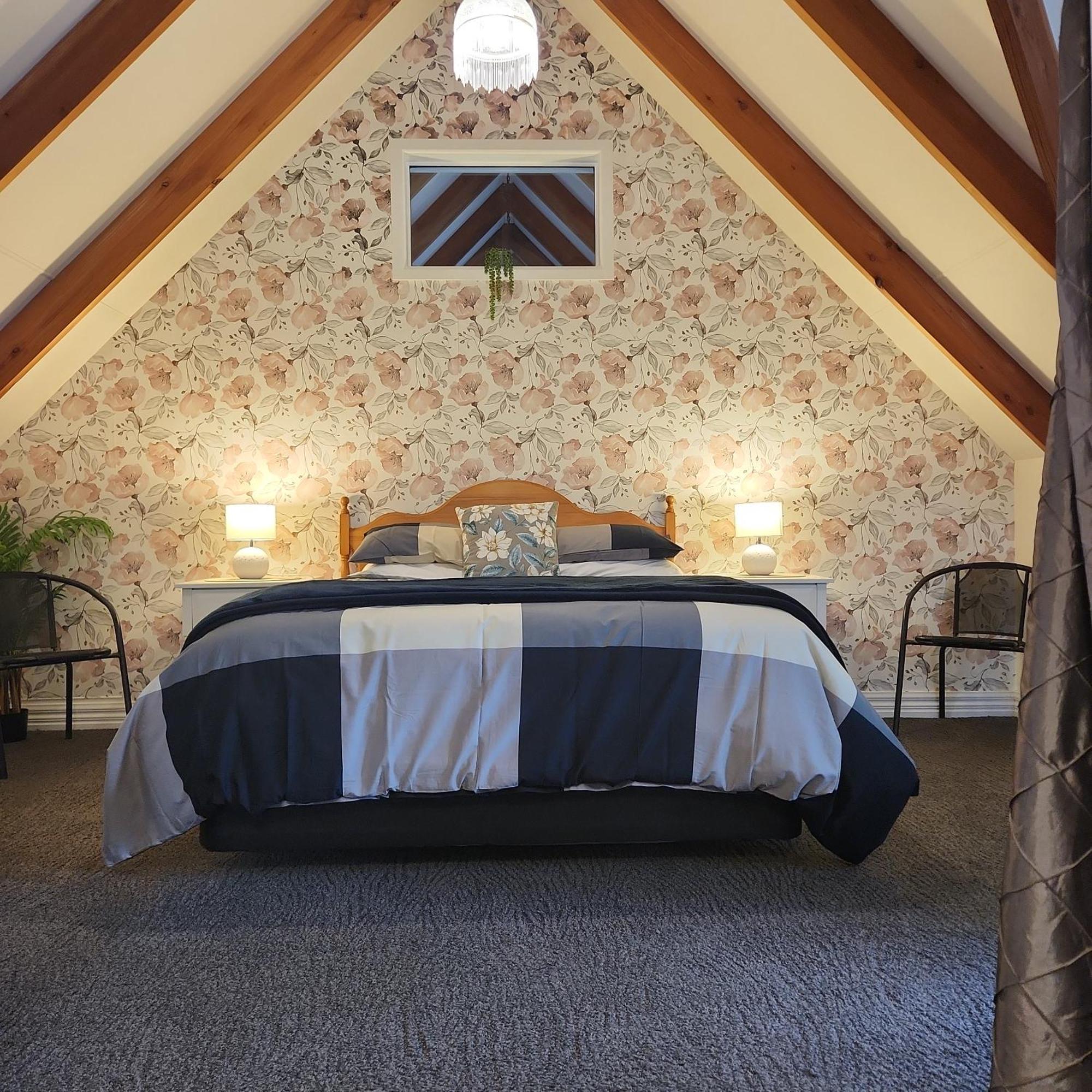 Westholm Lodge Harihari Экстерьер фото
